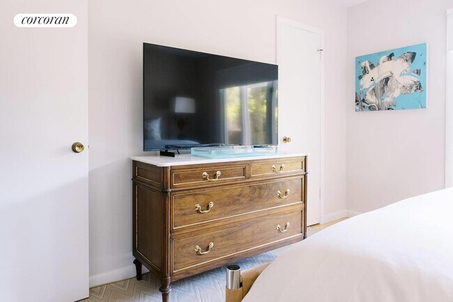 Building Photo - 8 Bathgate Rd