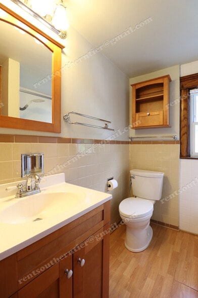 Upstairs Bathroom 1 - 128 Crestmont Rd