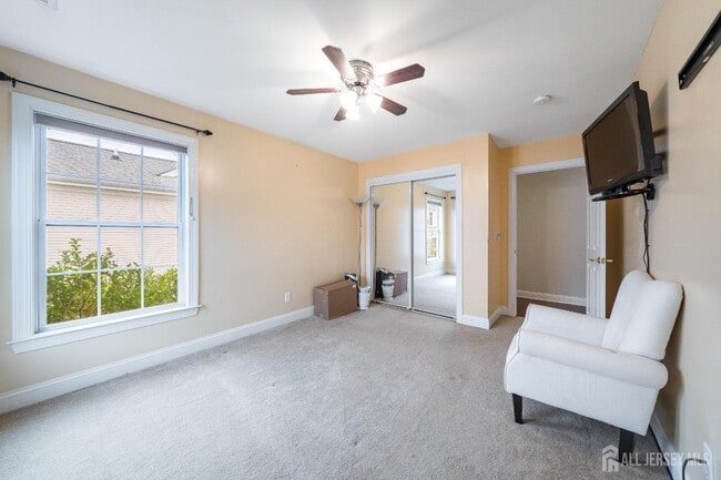 Building Photo - 2 Spinnaker Dr