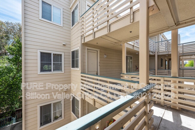 Building Photo - 929 E El Camino Real