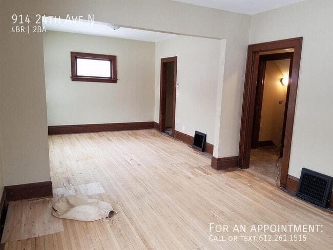 Building Photo - 914 24th Ave N