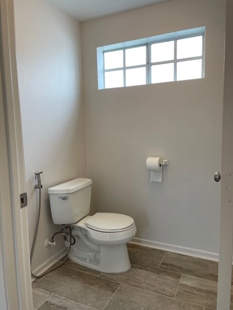 Building Photo - 20235 Keswick St