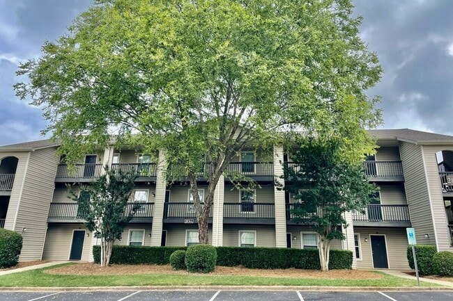 Building Photo - Summer Pointe Apartment Homes