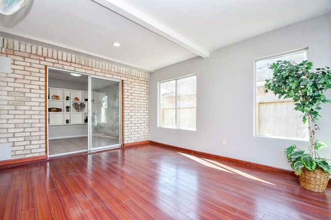 Building Photo - 11414 Chariot Dr