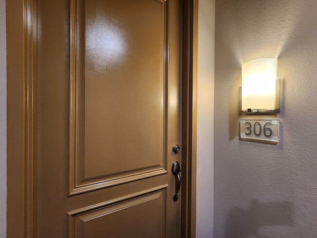 Building Photo - Luxury 1 bedroom condo unit on the 3rd Floor just off the "South LV Strip"