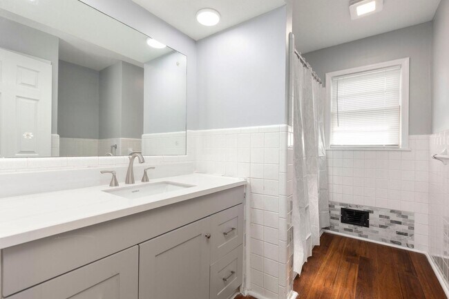 Building Photo - 1702 Bonnyville Blvd