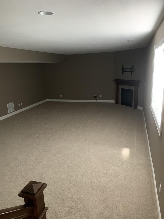 Building Photo - 16008 Springbrook Trl