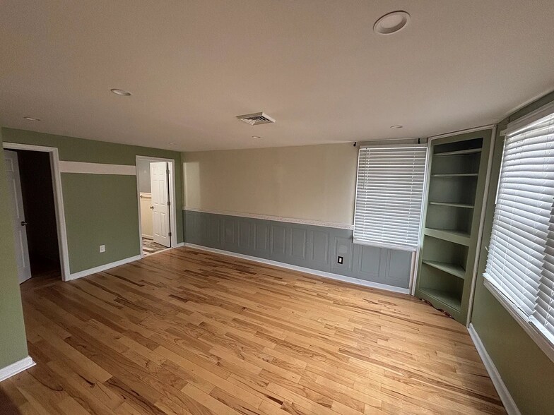 Building Photo - 7 Berry Rd