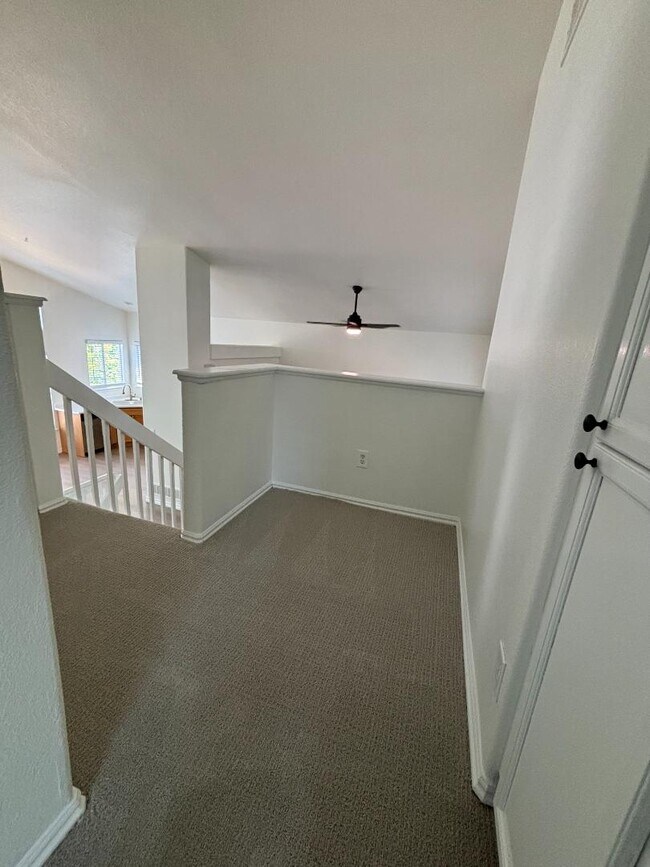 Building Photo - 9724 Queenscliffe Dr