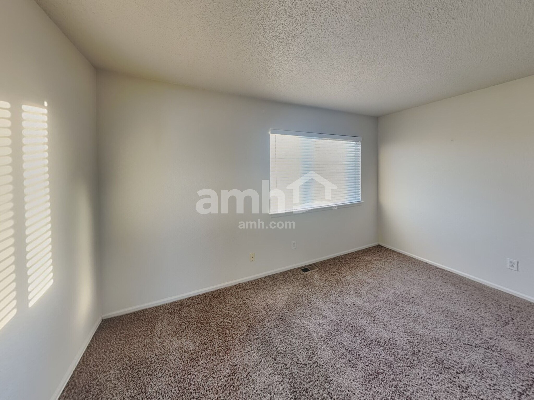 Building Photo - 21480 E 42nd Ave