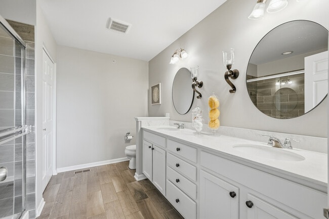 Building Photo - 2546 Huntleigh Ln