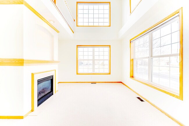 Building Photo - 1968 Bluestem Ln