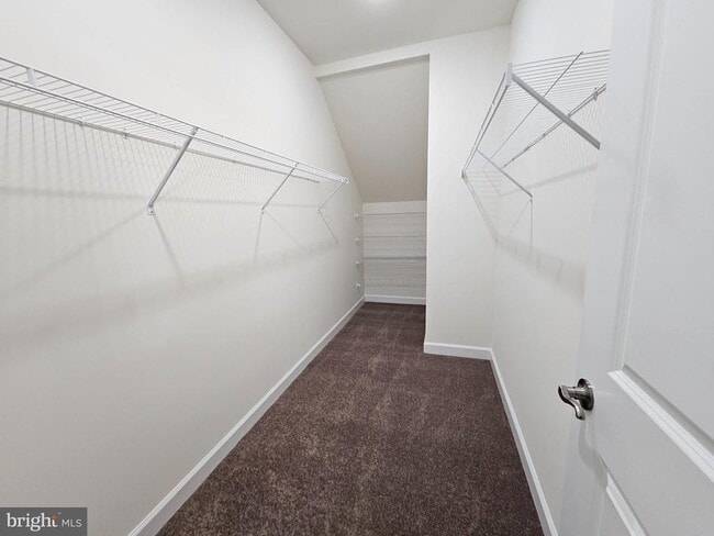 Building Photo - 6 Valhalla Ct