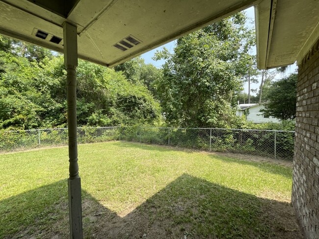 Building Photo - Duplex for Rent