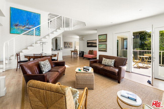 Building Photo - 2817 3rd St