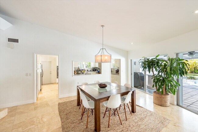 Building Photo - 6205 St