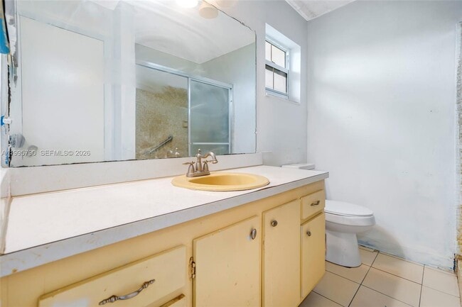 Building Photo - 1005 SW 18th St