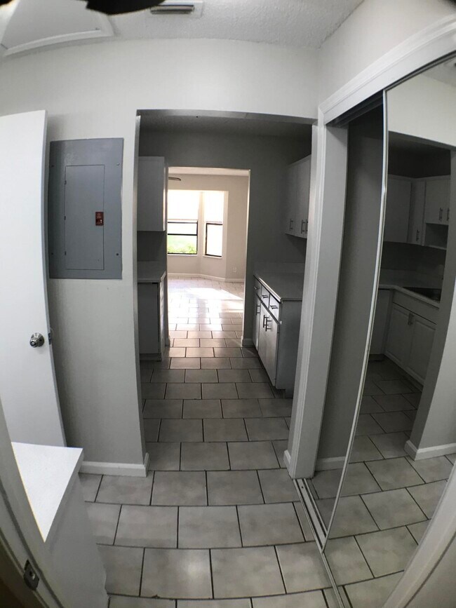 Building Photo - 4110 Maine St