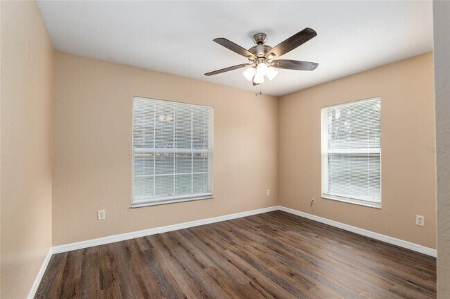 Building Photo - 2 Hemlock Radial Ct