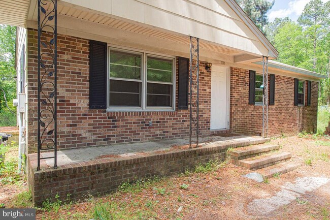 Building Photo - 5722 Rip Wil Dr