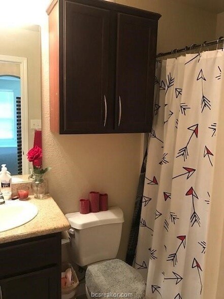 Building Photo - 4131 McFarland Dr