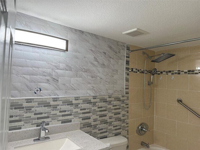 Building Photo - 3845 S Lake Dr