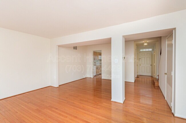 Building Photo - 2514 S Arlington Mill Dr