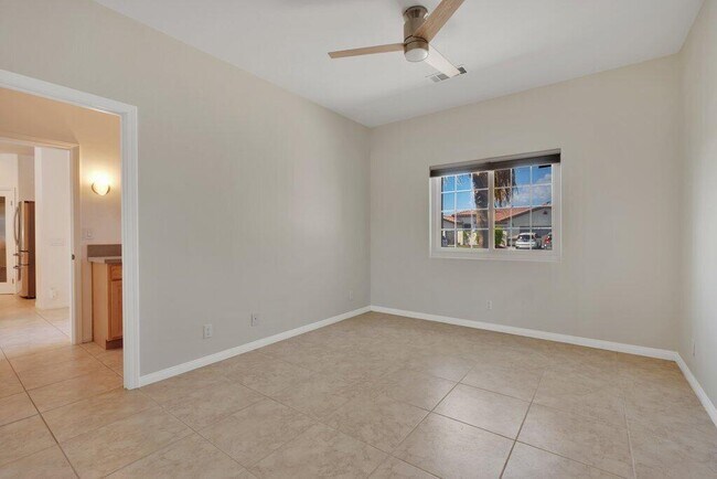 Building Photo - 148 St Thomas Pl