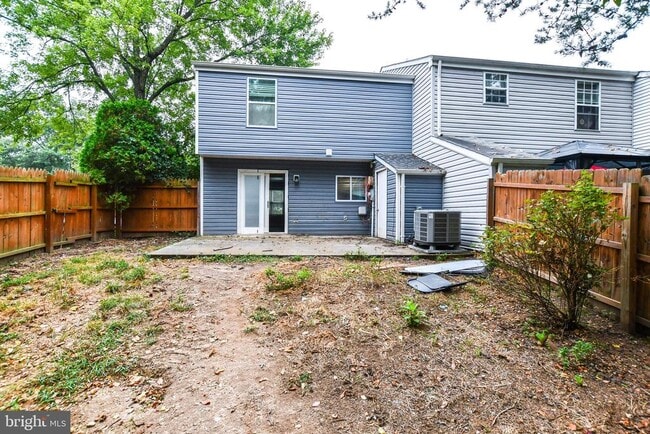 Building Photo - 2725 Red Lion Pl