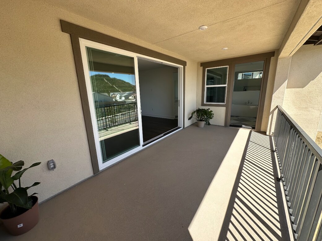 Building Photo - 24392 Calle La Roca