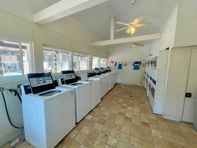 Building Photo - Great 2B/2BA Condo in Oceanside!