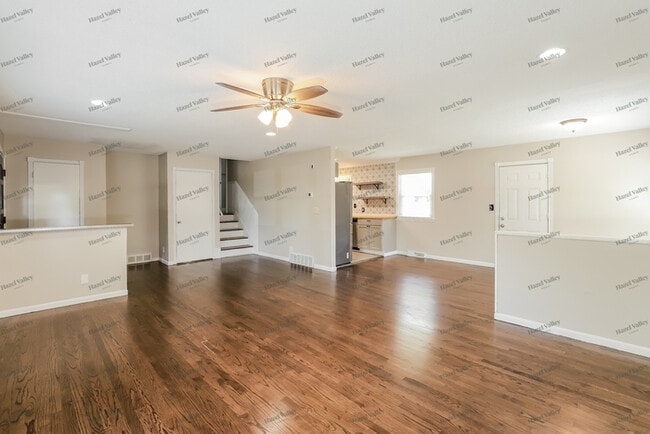 Building Photo - 712 SW 7 St