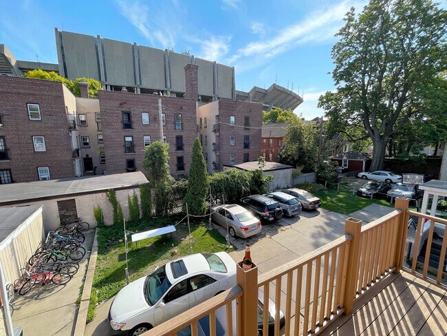 Building Photo - 119 Lathrop St