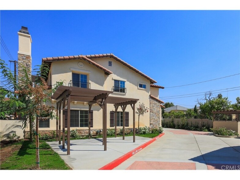 Building Photo - 328 S Alhambra Ave
