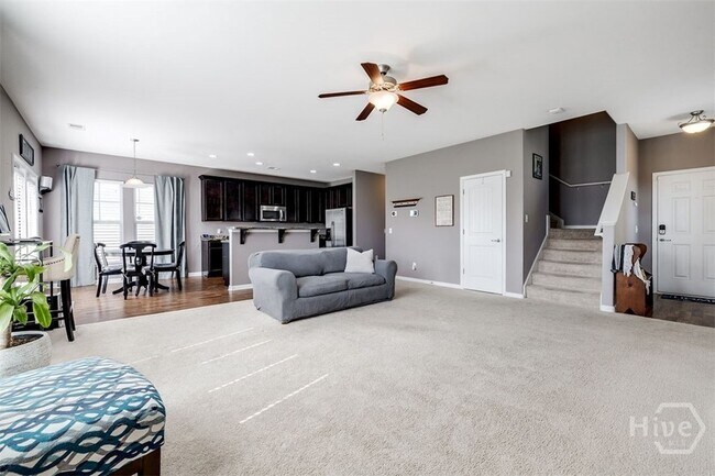 Building Photo - 285 Willow Point Cir