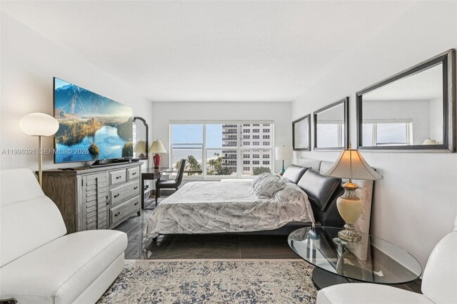 Building Photo - 3550 Galt Ocean Dr