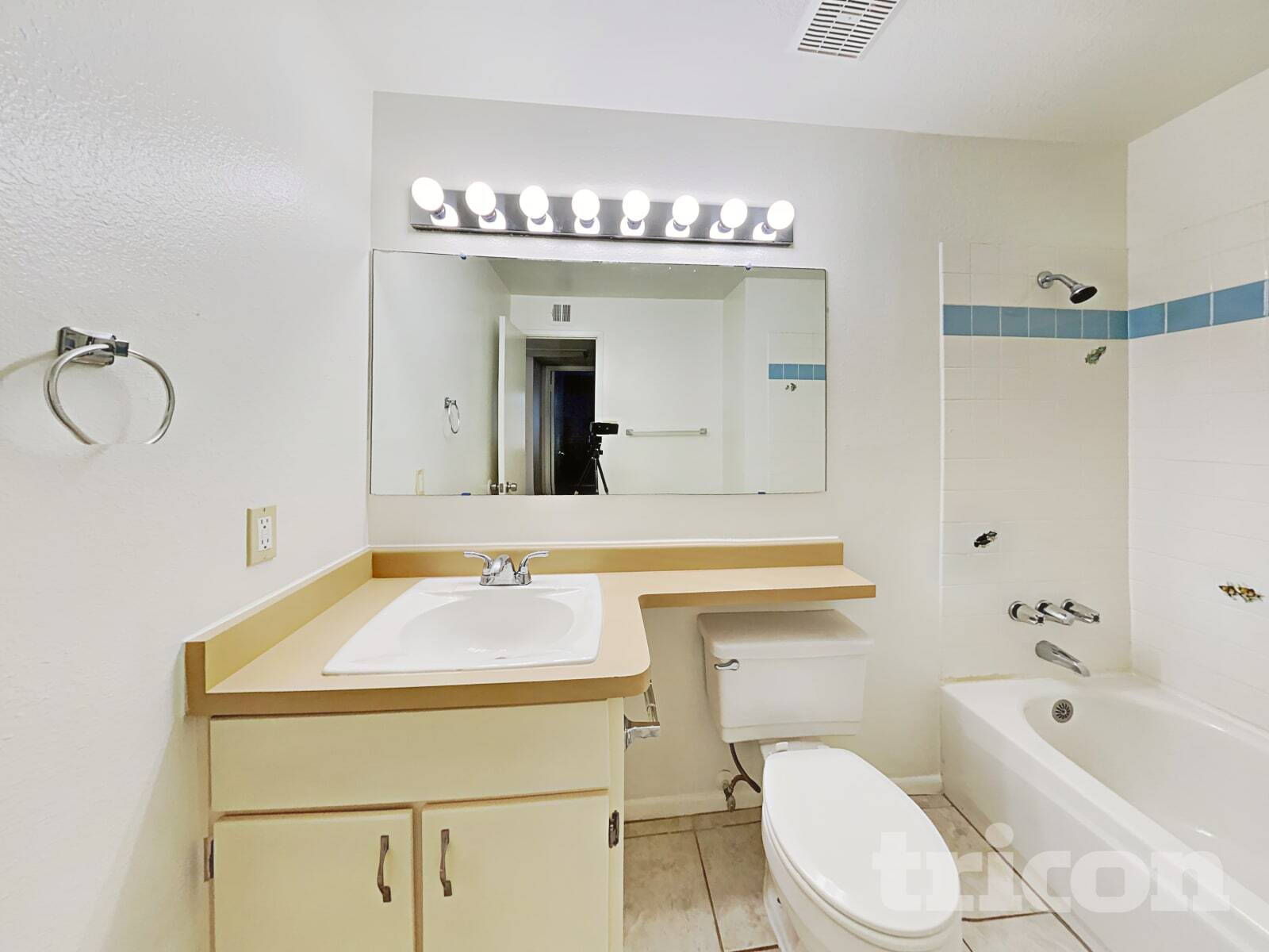 Building Photo - 13215 N 42nd St