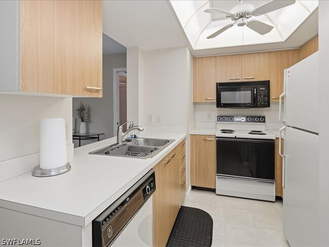 Building Photo - 13264 White Marsh Ln