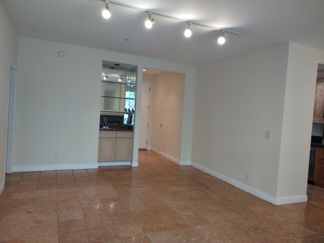 Building Photo - 10630 Eastborne Ave
