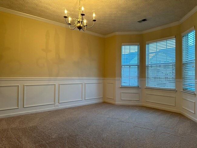 Building Photo - Open House 08/09/2025  Saturday 10:30AM un...