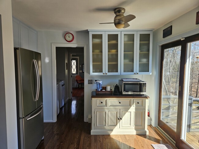 Building Photo - 13 Mitchell Rd