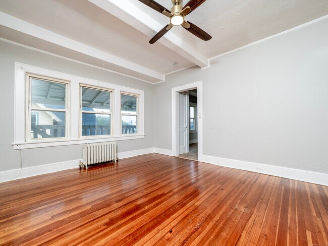 Building Photo - 33 Seaview Ave