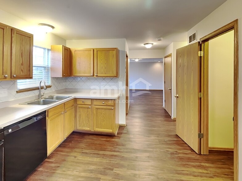 Building Photo - 25610 S Rose Ln