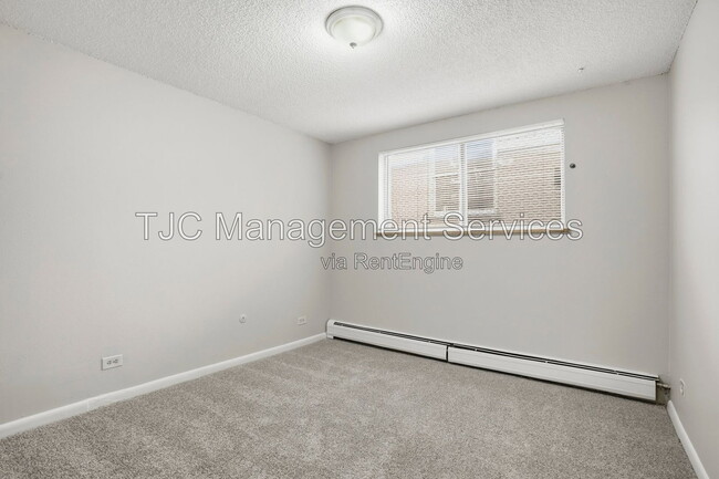 Building Photo - 970 N Downing St
