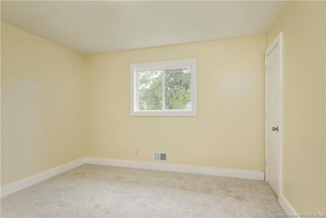 Building Photo - 3 bedroom 1.5 bath house for rent