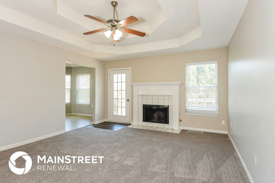 Building Photo - 5752 Graceland Dr SW