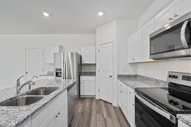Building Photo - 621 Gemsbok Rd