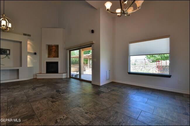Building Photo - 5649 Valley Maple Dr