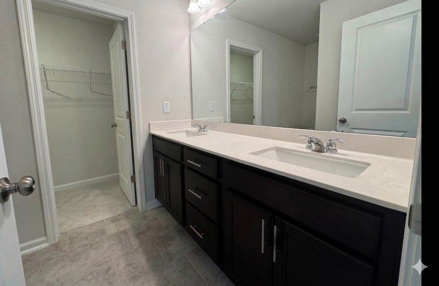 Master Bath - 1104 Lily Loch Way