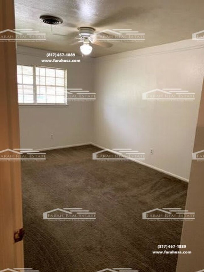 Building Photo - Spacious 4/2 House located in Fort Worth